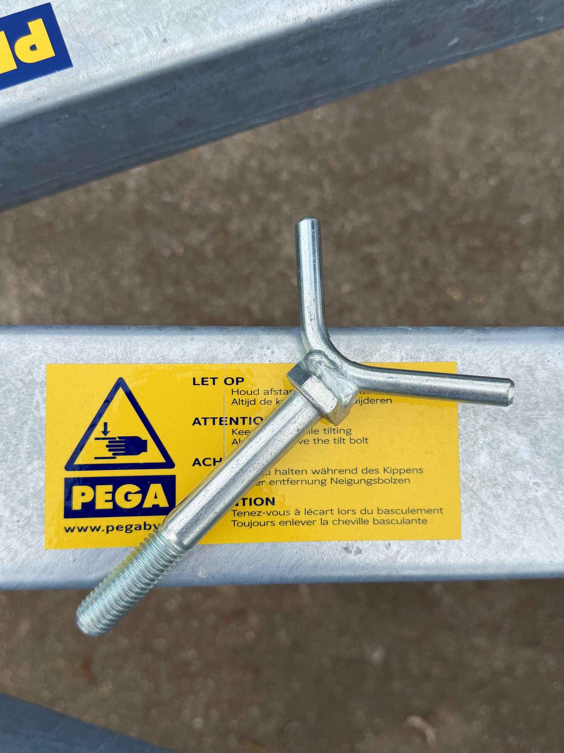 Square tilt bolt from 750 kg