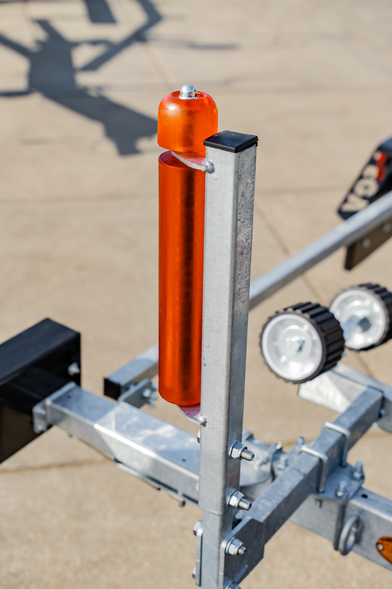 Adjustable side guide with PU rollers - Image 3