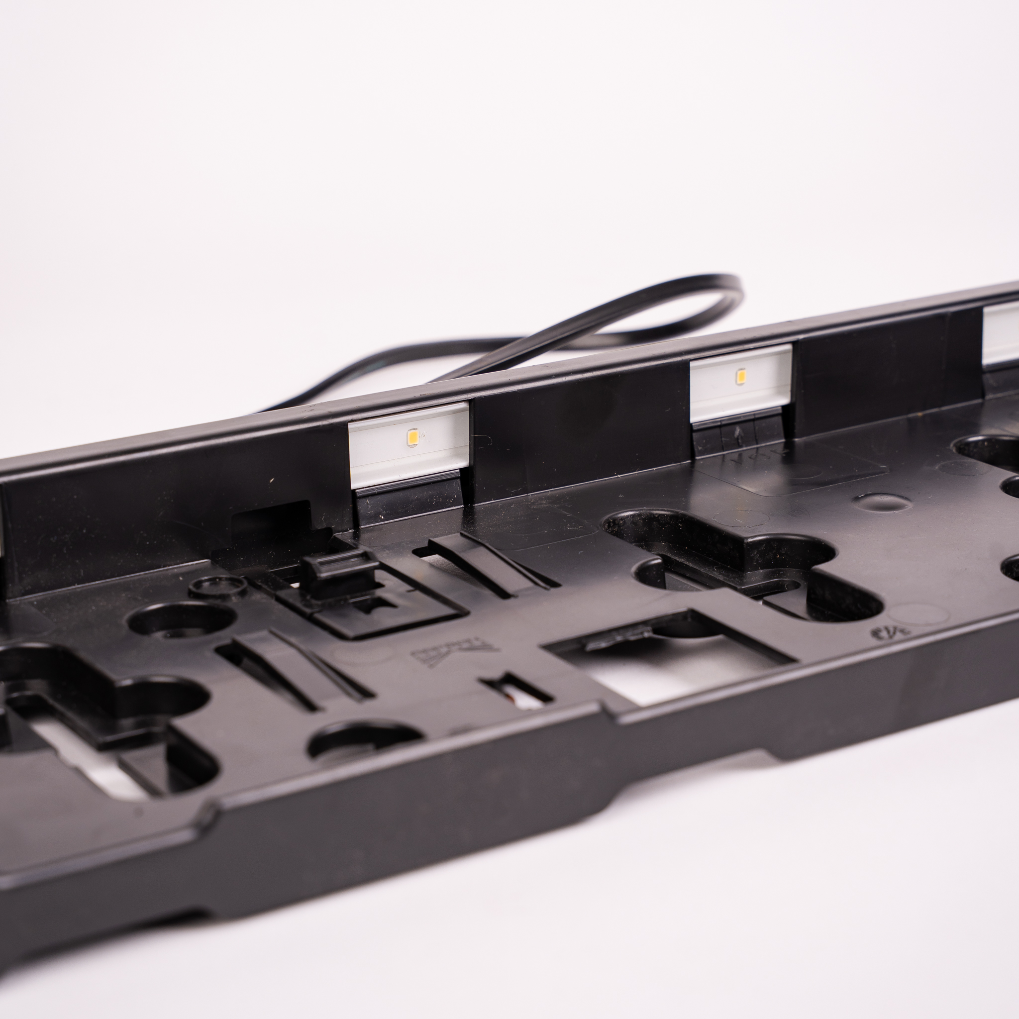 Kennzeichenhalter mit LED-Beleuchtung – Bild 3