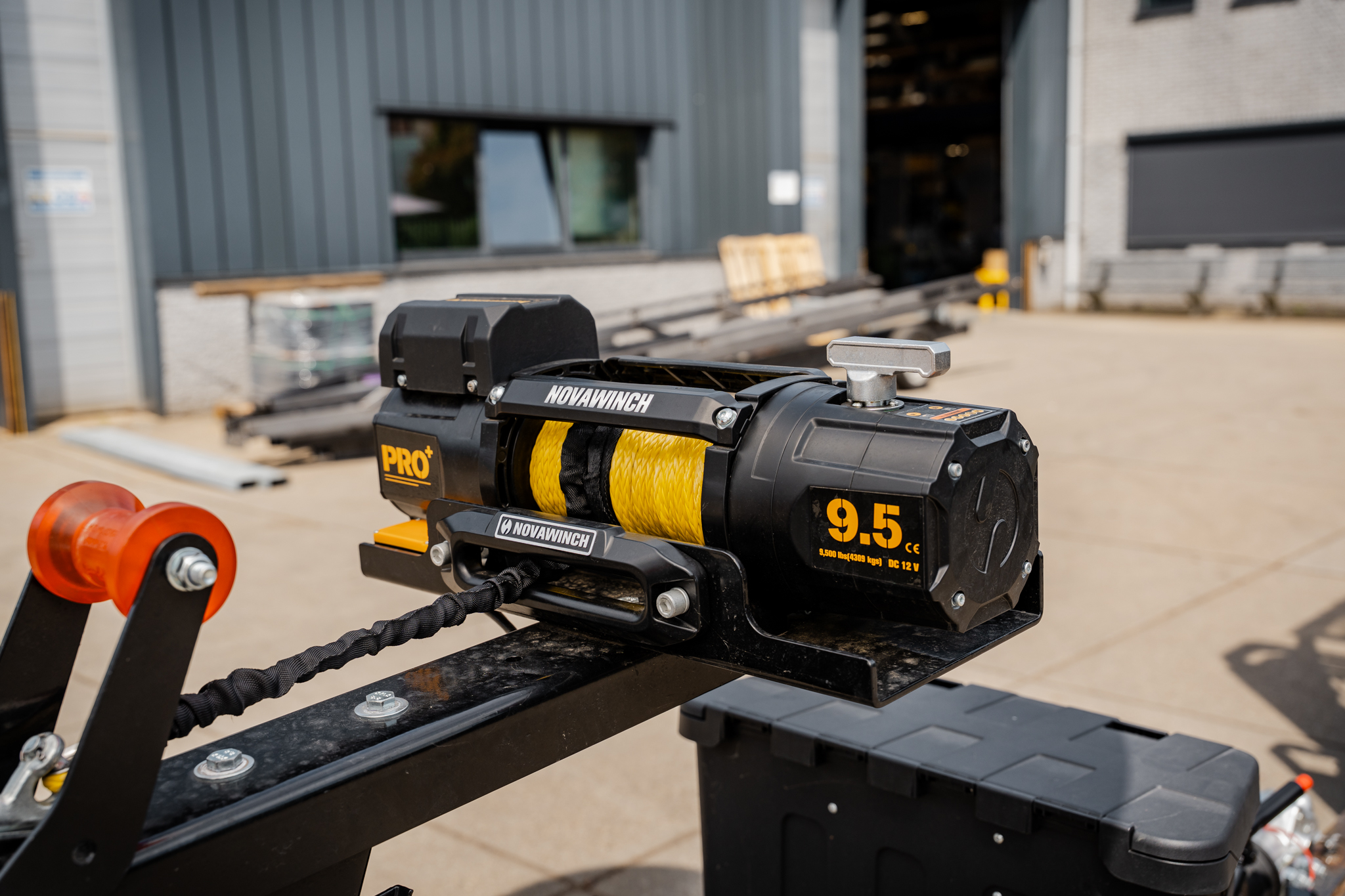 Novawinch PRO 9500 24V met liertouw – 4309 kg - Afbeelding 4
