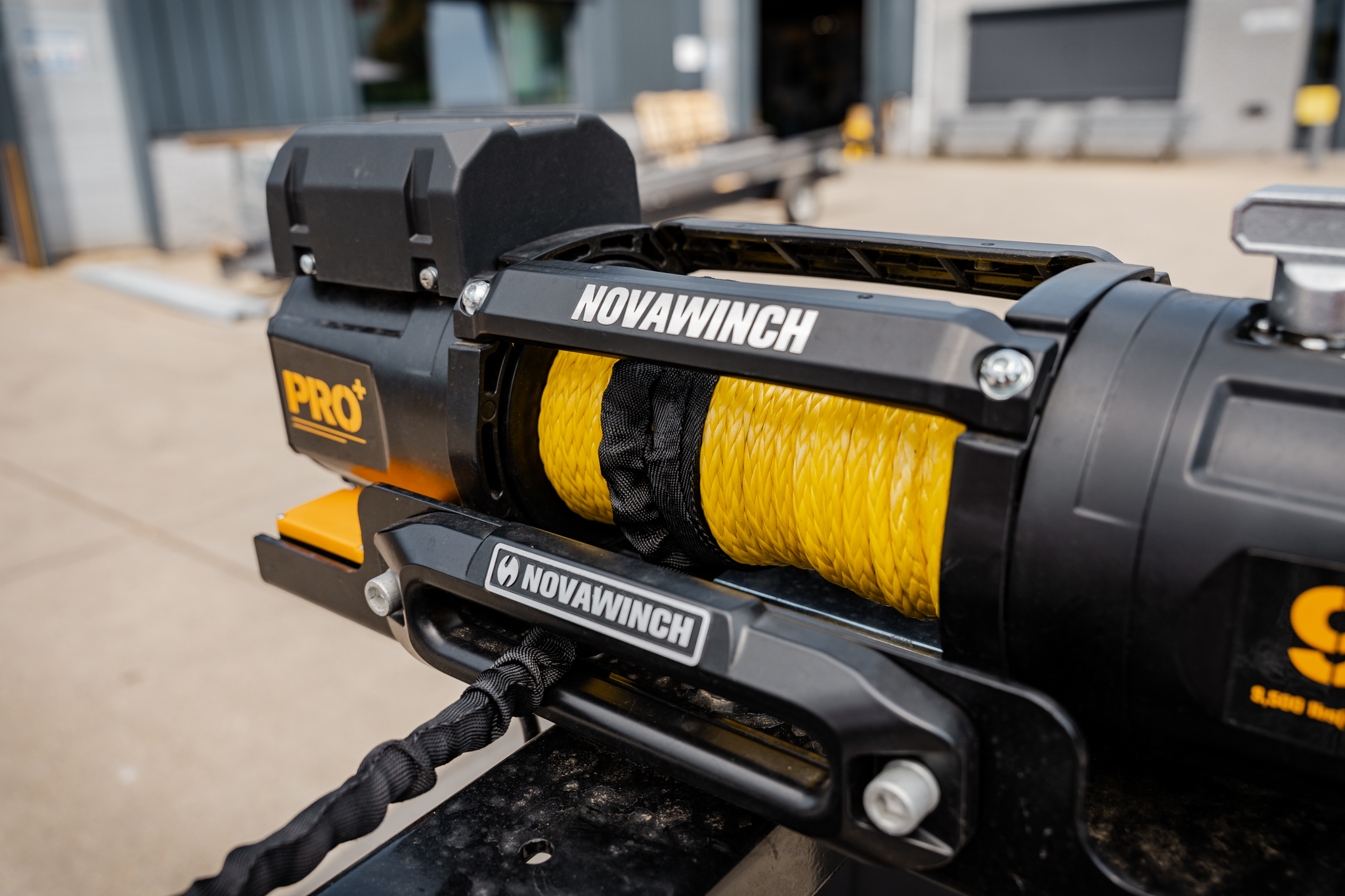 Novawinch PRO 9500 24V met liertouw – 4309 kg - Afbeelding 2